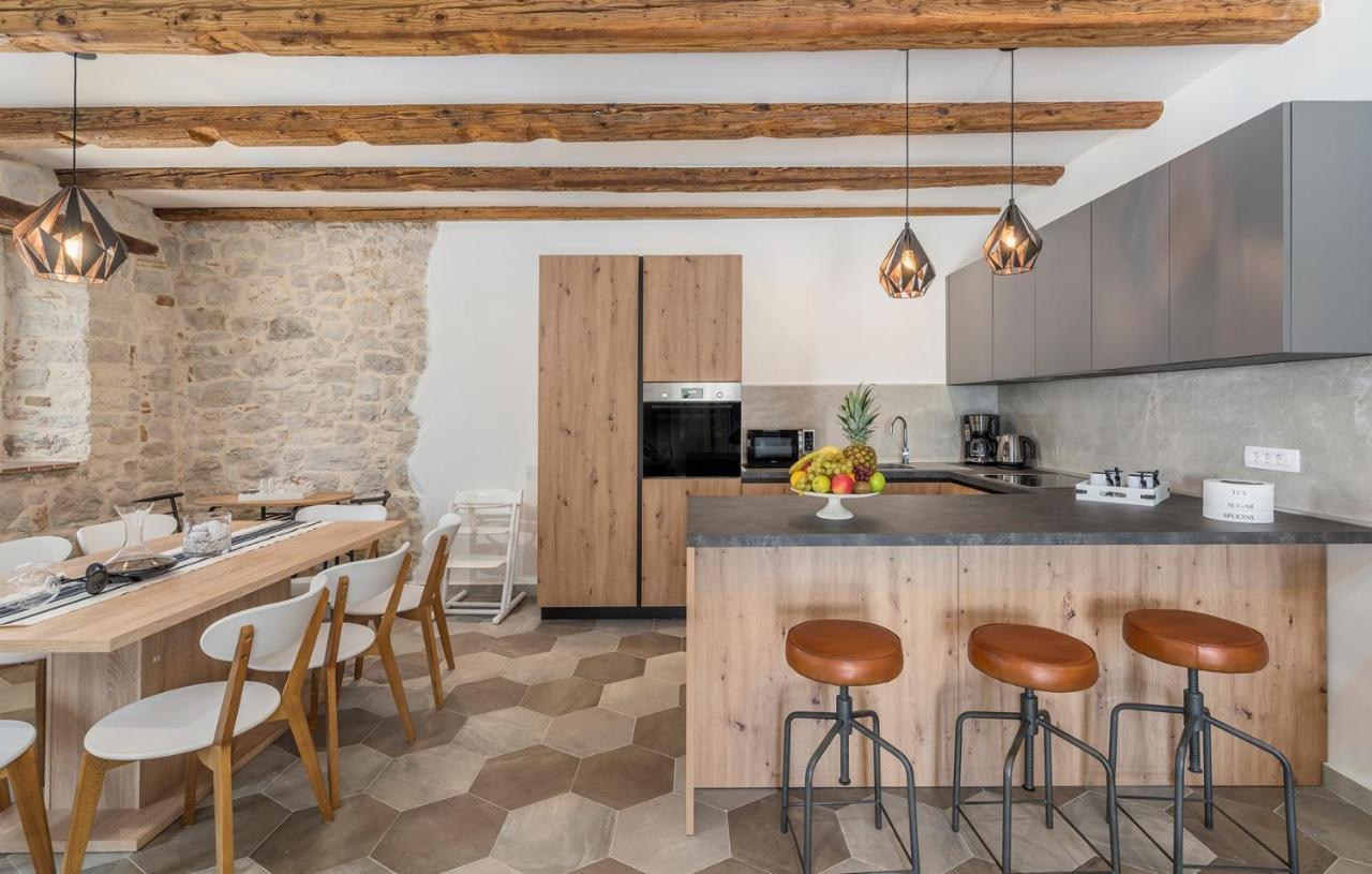 Beautiful Stone House - Villa Parentium With Private Pool Dračevac Екстериор снимка