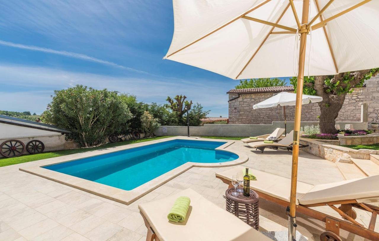 Beautiful Stone House - Villa Parentium With Private Pool Dračevac Екстериор снимка