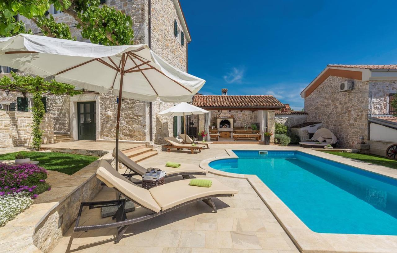 Beautiful Stone House - Villa Parentium With Private Pool Dračevac Екстериор снимка